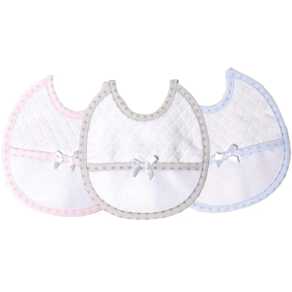 Babero estrellitas para bordar BV779